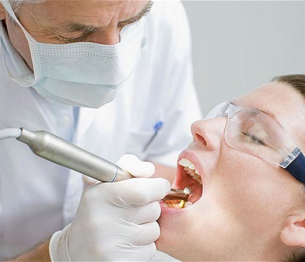Clínicas Dentales y Salas de Procedimiento Odontológico
